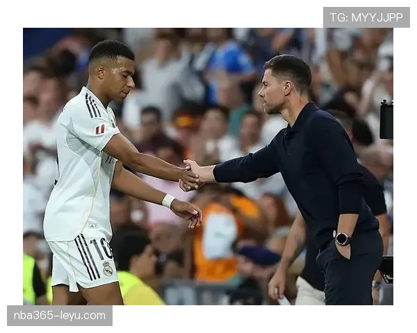 姆巴佩展现卓越心理素质，强势崛起为球场领袖引瞩目